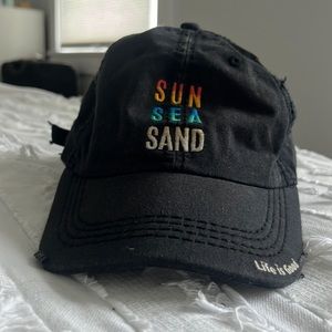Life is Good Sun Sea Sand Hat in Black